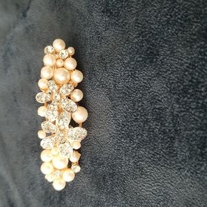 Hair accessory.  Pink gold with pearls and crystals.